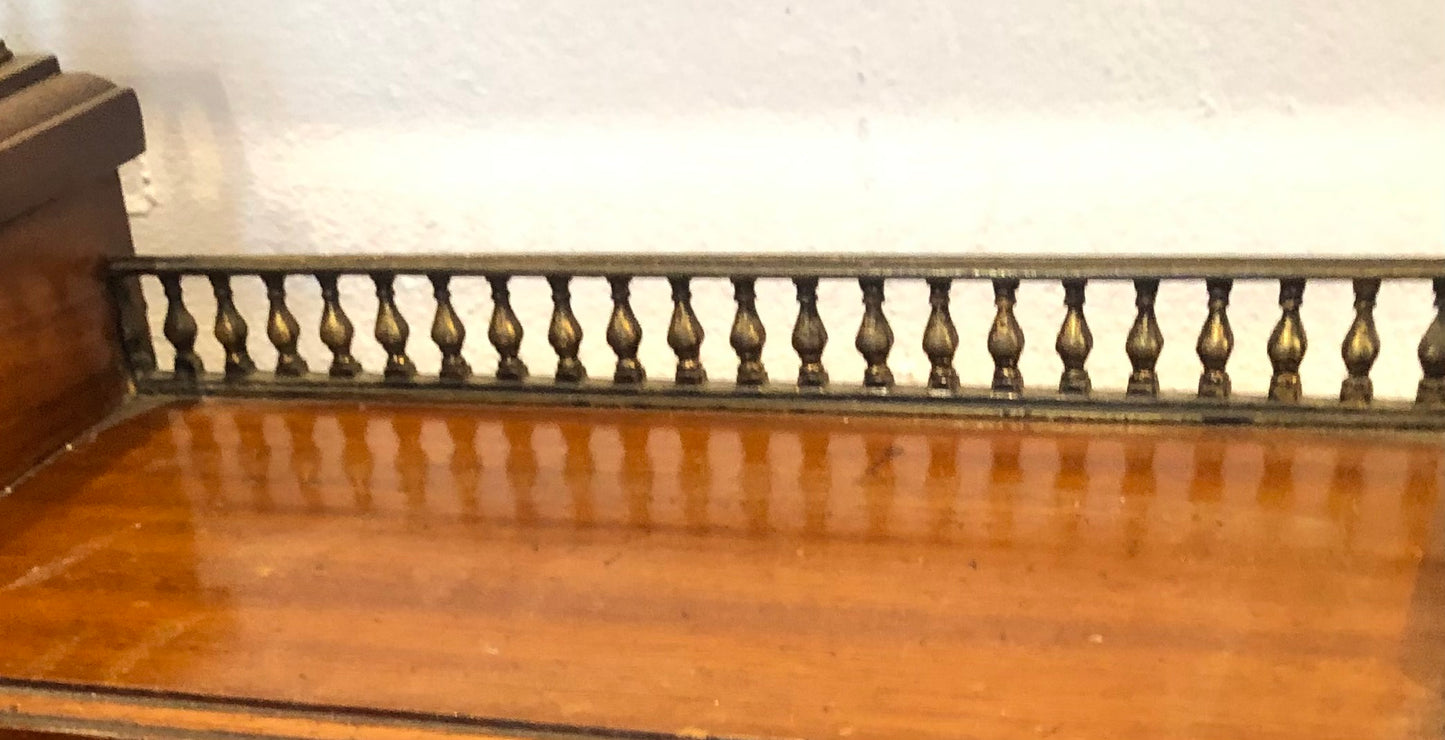 Fine quality Victorian mahogany writing desk