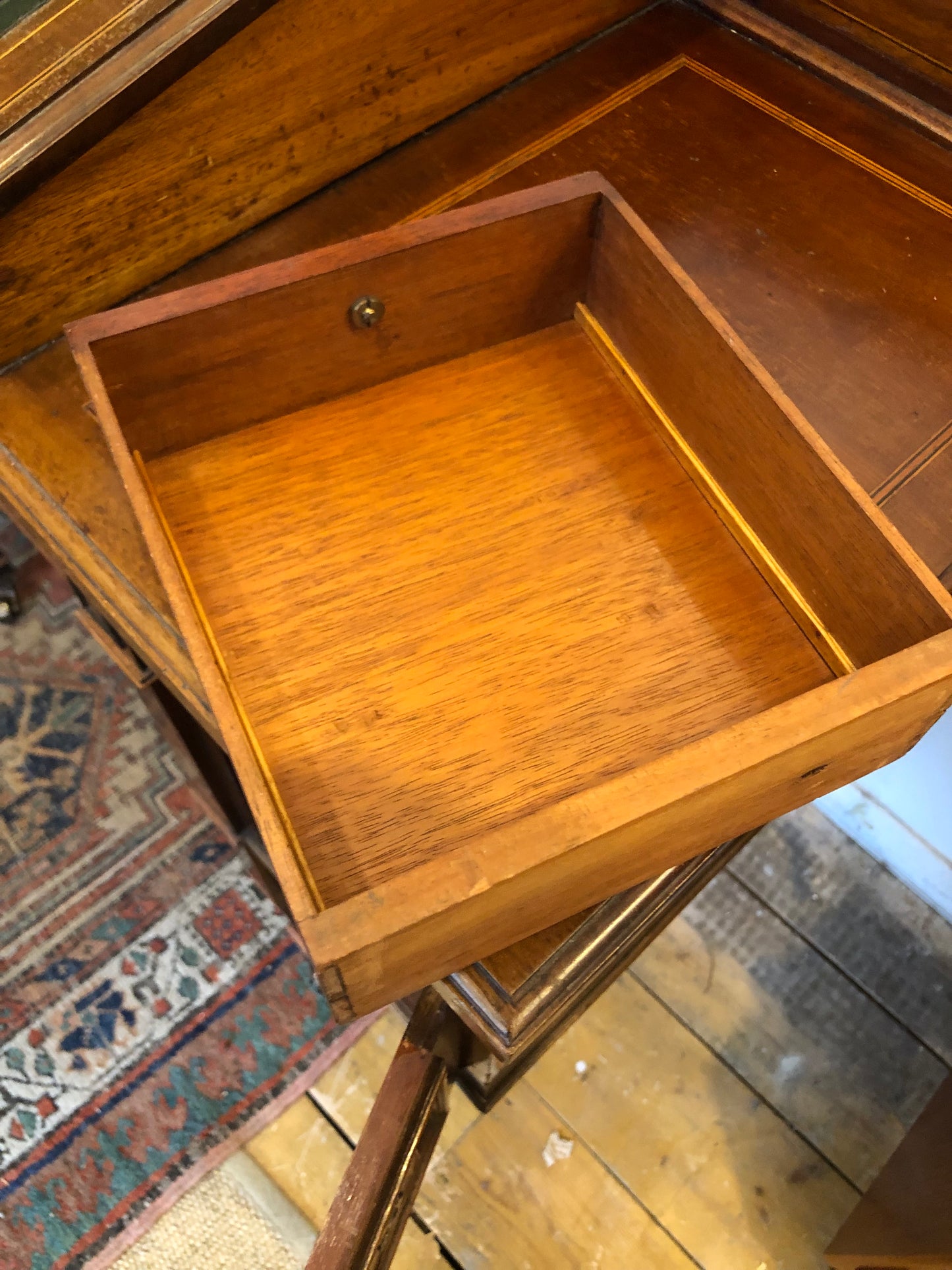 Fine quality Victorian mahogany writing desk