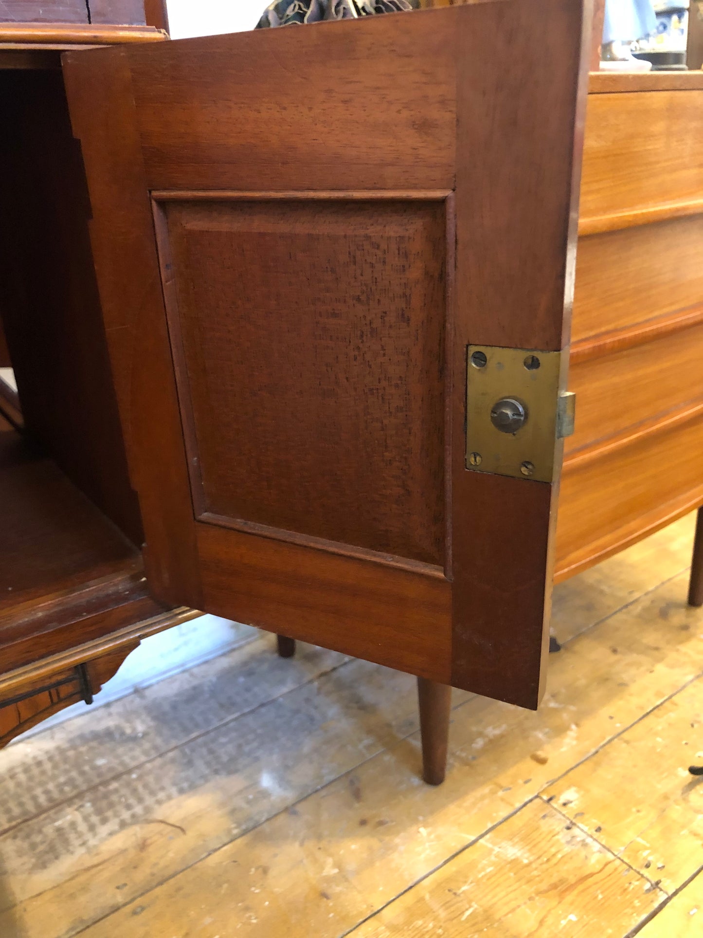 Fine quality Victorian mahogany writing desk
